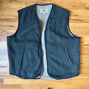 Woolrich Green/ Gray Felt & Sherpa Vest w/ Pockets